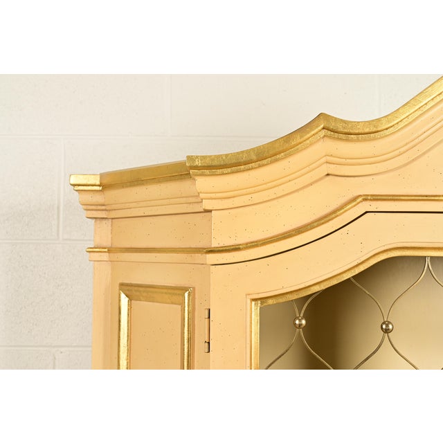 Karges Style French Regency Louis XVI Cream Lacquered and Gold Gilt Breakfront Bookcase Cabinet, Circa 1960s For Sale In South Bend - Image 6 of 14