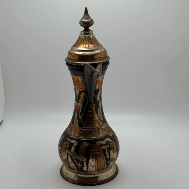 Mid-Century Modern Vintage Egyptian Revival Black Enamel Dallah Ewer – Figural Brass, Mediterranean Bar Decor For Sale - Image 3 of 8