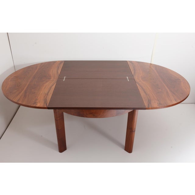 Round Extendable H-183 Dining Table in Walnut by Jindrich Halabala for Up Závody, 1930s For Sale - Image 6 of 18
