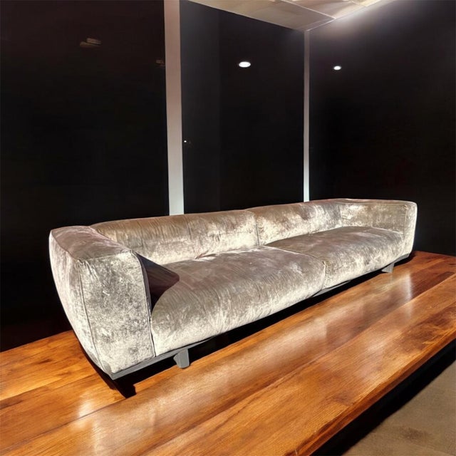 Mobilificio Oscar Gigante Mobilfresno Spain – Luxury Velvet European Designer Sofa For Sale - Image 4 of 8