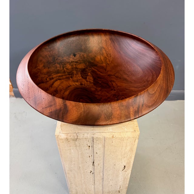 Brown Bruce Mitchell Claro Walnut Turned Bowl, 1981 – Sculptural Studio Wood Vessel For Sale - Image 8 of 9