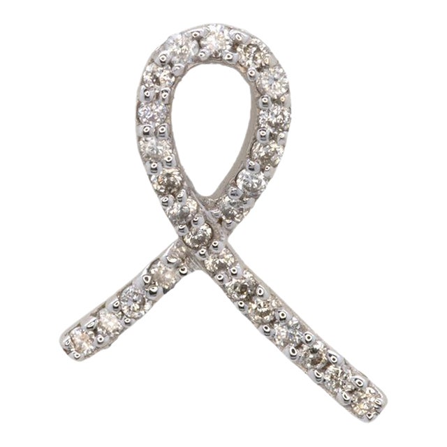 Ribbon Pendant With Earth Mined Diamonds: Solid 14k White Gold - Fine Jewelry For Sale