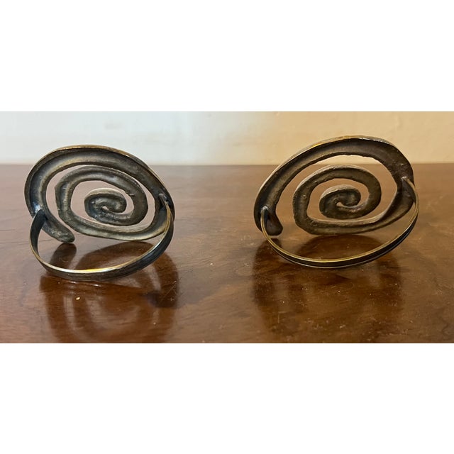 Mid-Century Modern Abstract Hand Cast Swirl Brass Napkin Rings - A Pair For Sale - Image 11 of 12