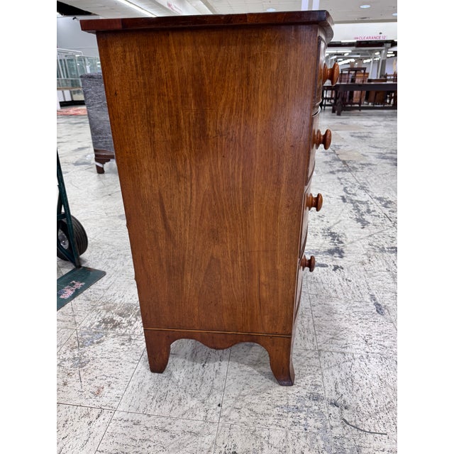 19th English Bow Front Chest of Drawers For Sale In Nashville - Image 6 of 10