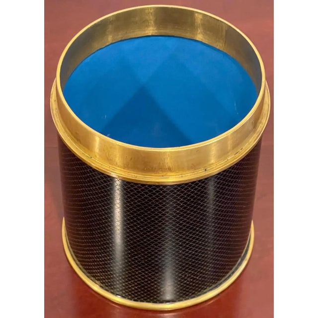 Mid 20th Century Mid-Century Chinese Black & Gold Cloisonné 'Good Luck' Circular Table Box For Sale In West Palm - Image 6 of 12