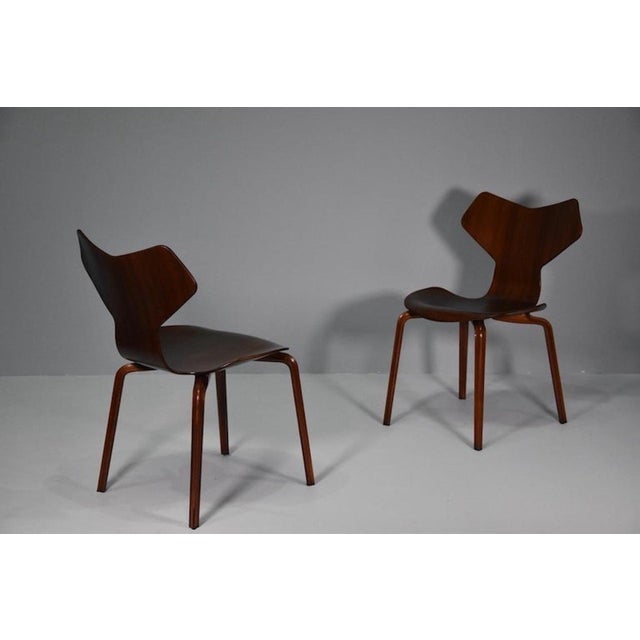 Twelve Grand Prix Wooden Chairs by Arne Jacobsen for Fritz Hansen, 1950, Set of 12 For Sale - Image 9 of 18