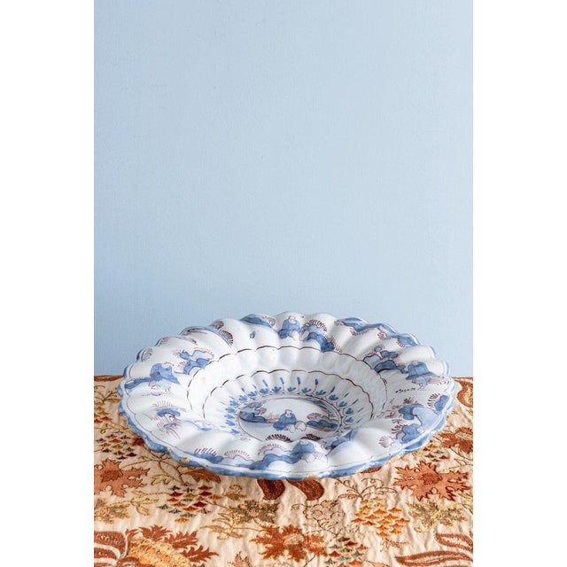 Blue and White Lobed Chinoiserie Dish, 1700s For Sale - Image 5 of 8