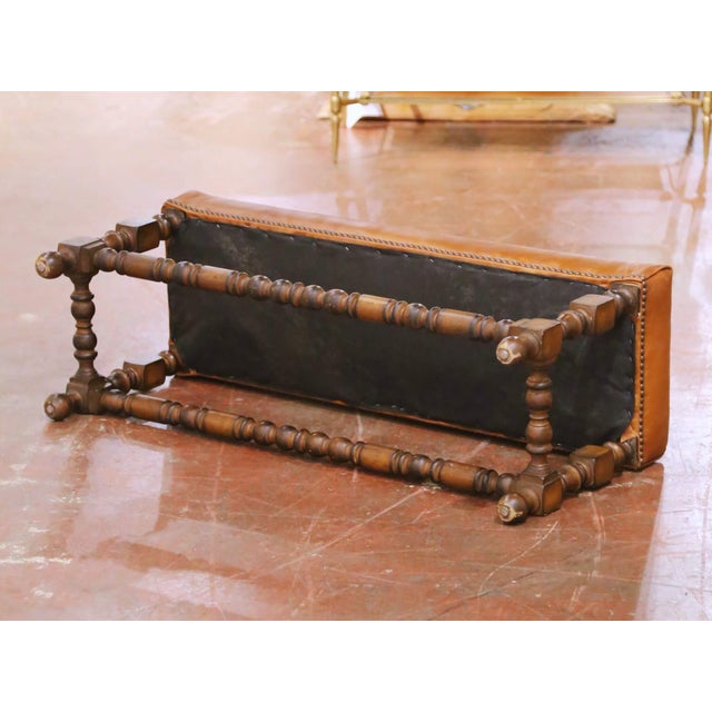 Early 20th Century French Louis XIII Style Walnut Bench With Leather Seat For Sale - Image 9 of 9