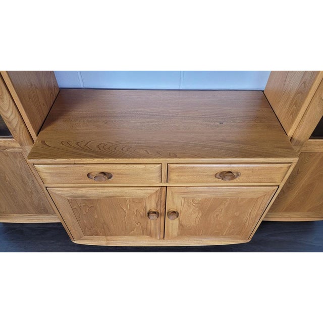 Tall Windsor Glazed Display Cabinet attributed to Lucian Ercolani for Ercol, 1990s For Sale - Image 12 of 17