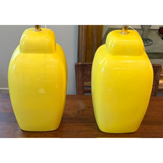 Mid Century Yellow Ceramic Lamps With Original Green Shades For Sale In New York - Image 6 of 8
