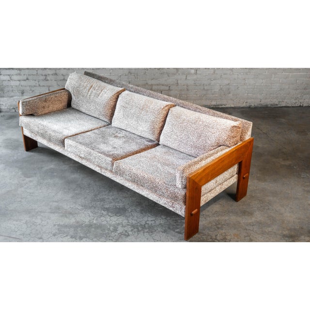 Adrian Pearsall 1960s Attributed to Adrian Pearsall for Craft Associates Walnut Sofa For Sale - Image 4 of 18
