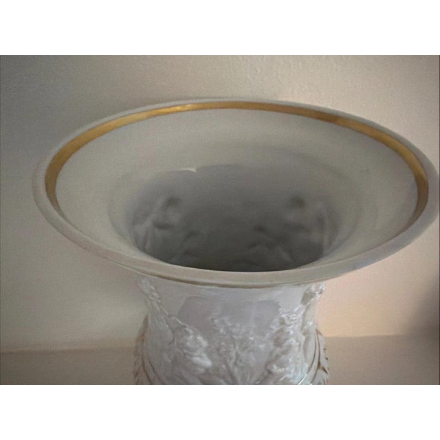 Vintage Sandizell Hoffner White & Gold Large Urn with Cherubs German For Sale In Milwaukee - Image 6 of 6