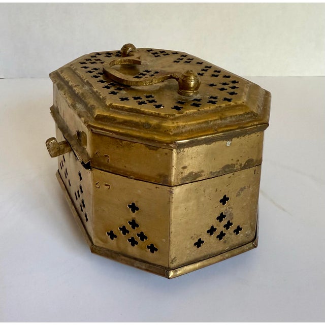 Metal Early 20th Century Indian Pierced Brass Cricket Box For Sale - Image 7 of 11