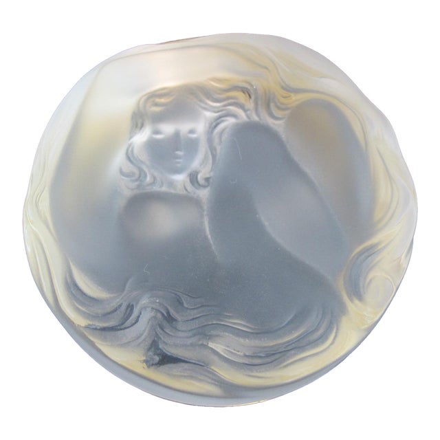 Lalique France Crystal Nude Daphne Powder Jar or Trinket Box With Hinged Lid For Sale