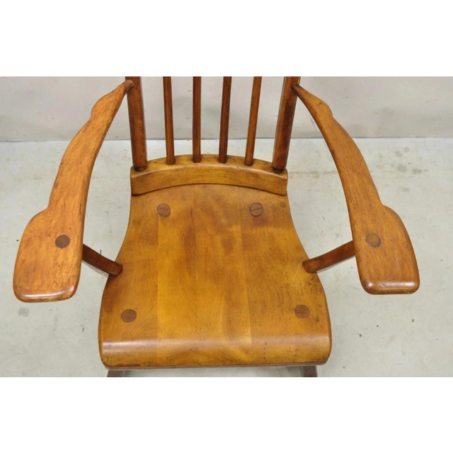 Mid 20th Century Vintage Sikes Co Maple Wood American Colonial Style Rocker Rocking Chair (B) For Sale - Image 5 of 12