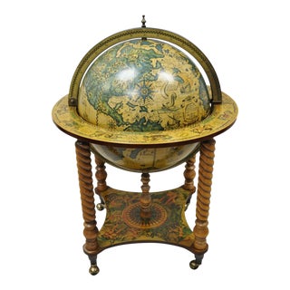 Late 20th Century Italian Renaissance Revolving Large Globe Liquor Bar Cart For Sale