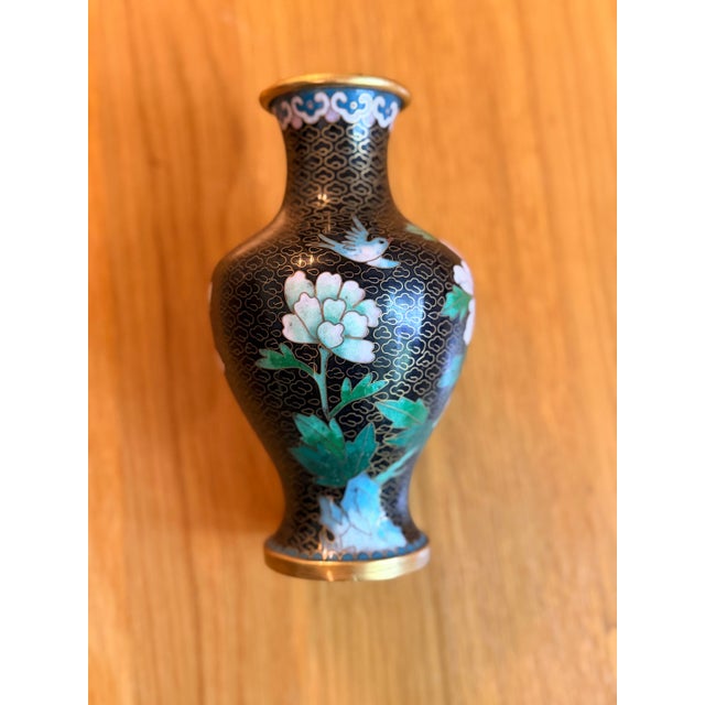 Vintage Chinese Cloisonné Vase For Sale In New York - Image 6 of 10