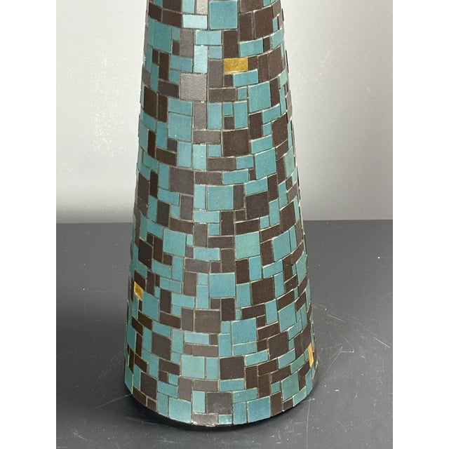 Mid-Century Modern Mosaic and Brass Table Lamp with Gold Mushroom Metal Dome Shade, 1960s For Sale - Image 9 of 18