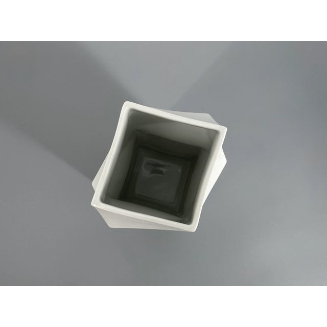 Ceramic Op-Art Vase in Biscuit Porcelain by Heinrich Fuchs for Hutschenreuther, 1970s For Sale - Image 7 of 11