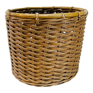 Vintage 1970s Large Round Wicker Basket For Sale