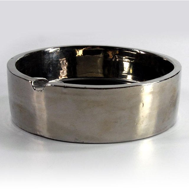 Italian Silver Glazed Ceramic Ashtray by Aldo Londi for Bitossi, 1970s, in Good conditions. Designed 1970 to 1979 This...