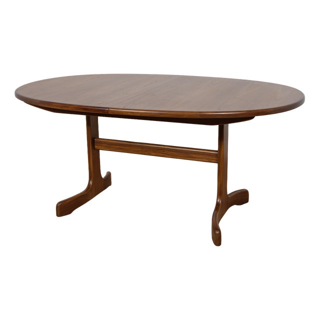 Mid-Century Oval Dining Table in Teak from G-Plan, United Kingdom, 1960s For Sale