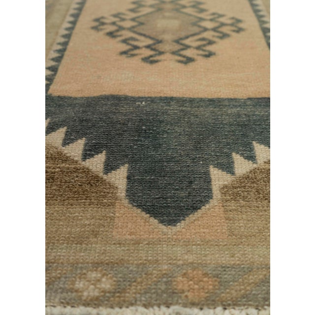 Turkish Turkish Mini Rug Oriental Hand Knotted Vintage Rug 1'7" x 2'8" #21254 For Sale - Image 3 of 8