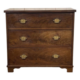 19th Century English Mahogany Chest of Drawers For Sale