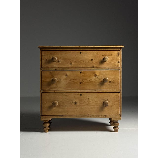 Antique English Chest of Drawers, 1800s For Sale - Image 5 of 17