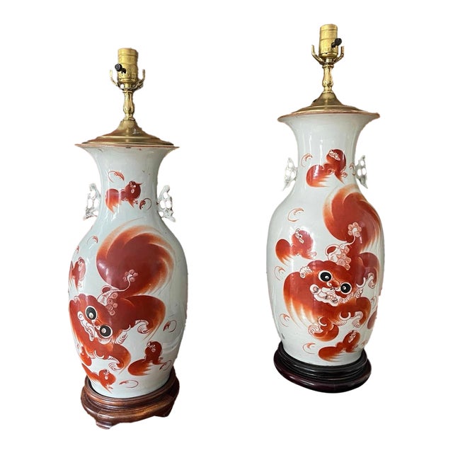 Late 20th Century Pair of Vintage Red Foo Dog Chinoiserie Table Lamps For Sale