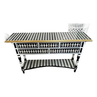 Handmade Louis XV Checkered Console Table: Black, White & Gold 5-Drawer Design For Sale