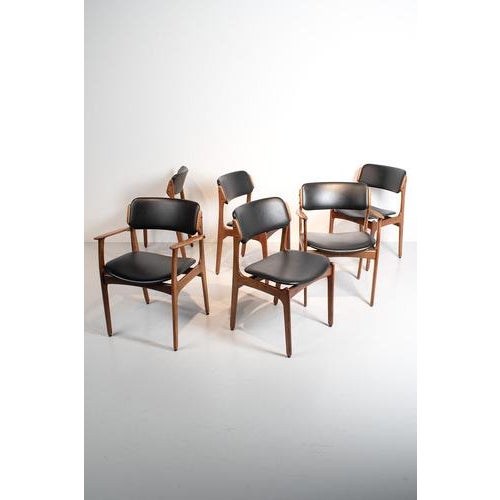 Erik buch set of 6 chairs; 2x model 50 en 4x model 49. The chairs are made from wonderful rosewood with skai upholstery....