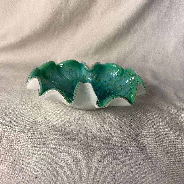 1960s Vintage Mid-Century Italian Murano Green and Silver Art Glass Bowl For Sale - Image 5 of 5