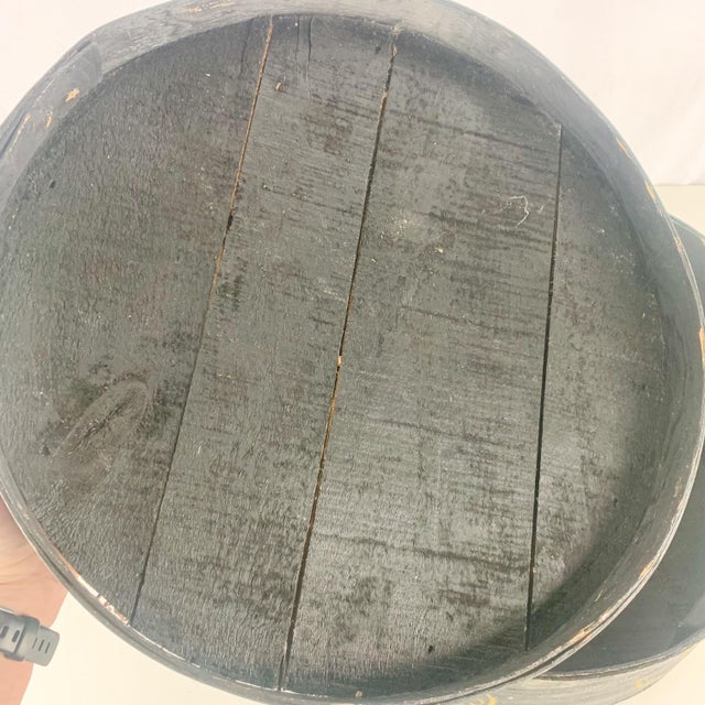 Folk Art Vintage Large Pennsylvania Dutch Hand Painted Pantry Cheese Box Bentwood Doves For Sale - Image 3 of 12