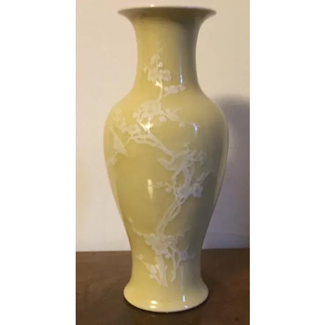 Art Deco Chinese Art Deco Porcelain Yellow Vase For Sale - Image 3 of 11