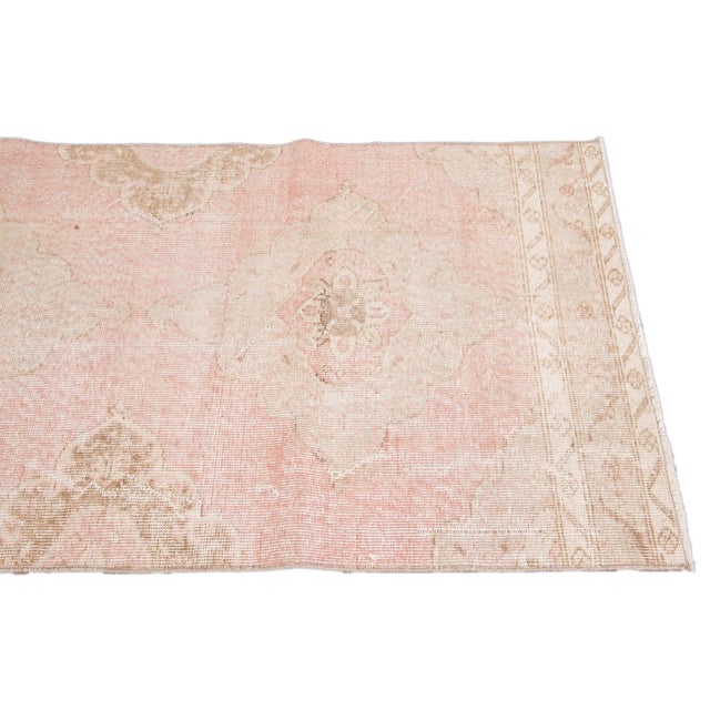 1960s Vintage Turkish Pink and Beige Handmade Medallion Floral Wool Runner For Sale - Image 5 of 10