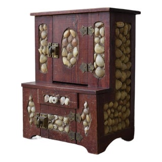 Antique Folk Art Coquillage Tabletop Cabinet, Circa Early 20th Century For Sale