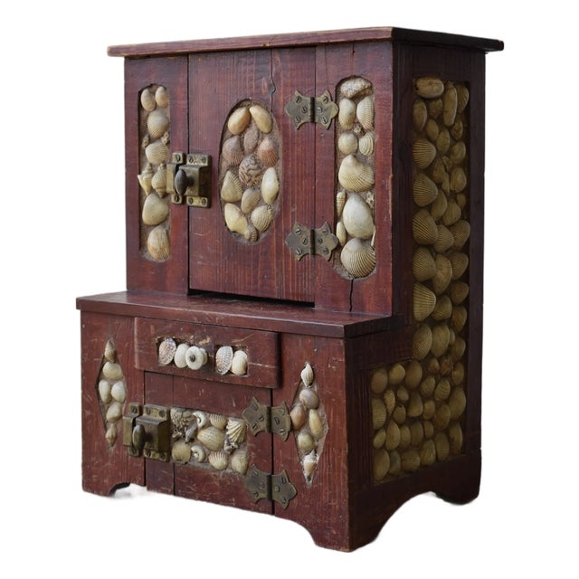 Antique Folk Art Coquillage Tabletop Cabinet, Circa Early 20th Century For Sale