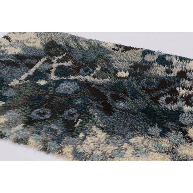 Rug & Kilim Vintage Swedish Rya Rug With Teal and Cream Abstract Pattern - Rug & Kilim For Sale - Image 4 of 9