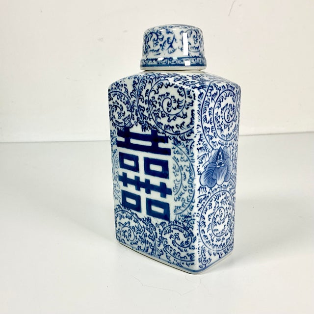 Ceramic Mid-Century Boho Chic Hollywood Regency Chinoiserie Blue & White Square Happiness Ginger Jars For Sale - Image 7 of 9