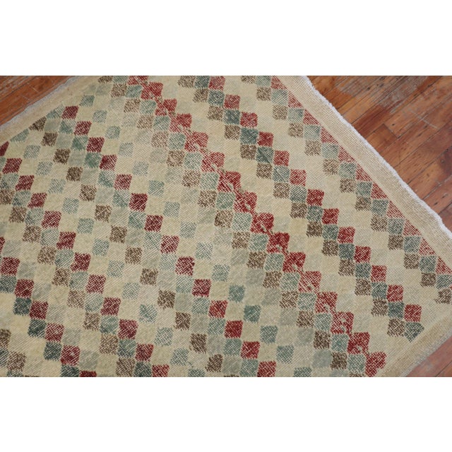 Mid-Century Modern Early 20th Century Diamond Pattern Turkish Deco Rug - 4' x 8'7" For Sale - Image 3 of 6
