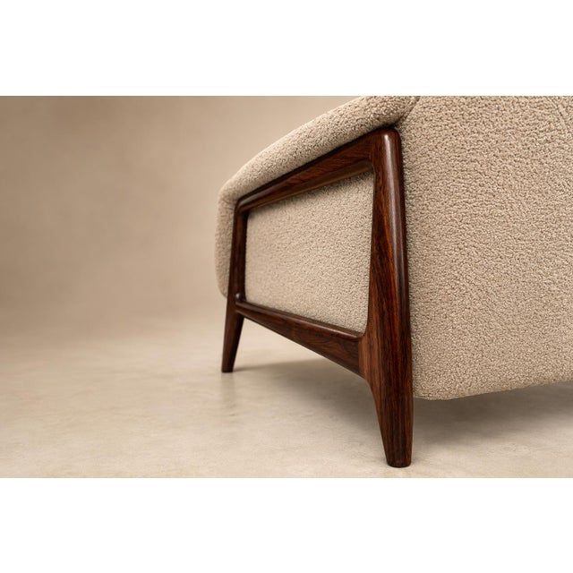1960s Brazilian Modern Stella Three-Seat Sofa in Rosewood & Bouclé by Sergio Rodrigues, Brazil For Sale - Image 14 of 18