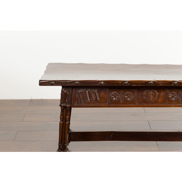 English 1820s Georgian Period Walnut Bench with Lift Top and Cross Motifs For Sale - Image 9 of 12