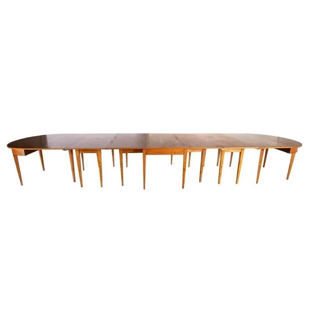 French Quigley of Chicago Tiger Maple Monumental Banquet Table - Adjustable to 17.5' - French Directoire Style - Mid 20th Century For Sale - Image 3 of 7