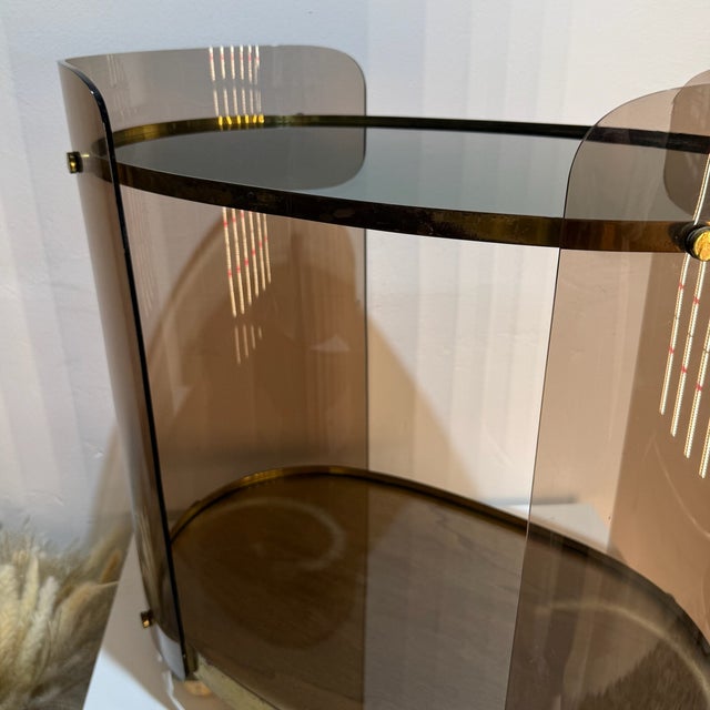 1960s Italian Space Age Serving Trolley in Acrylic and Brass, 1968 For Sale - Image 5 of 18
