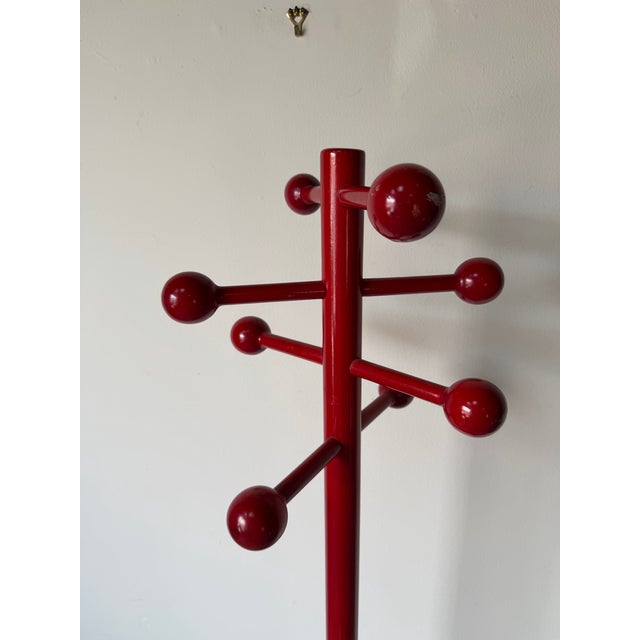 1980’s Italian Postmodern Memphis Style Red Stained Wood Floor Standing Hat & Coat Stand For Sale - Image 9 of 12