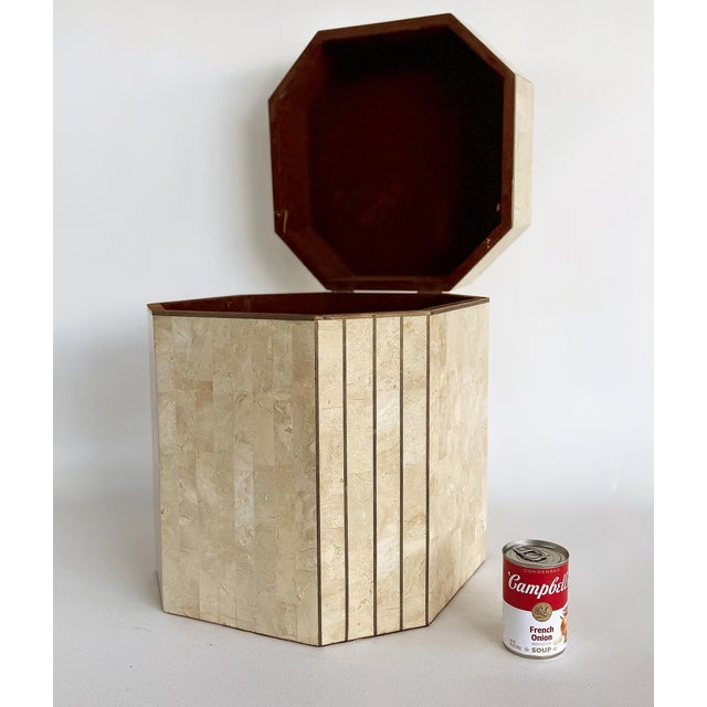 Mid-Century Modern Maitland-Smith Tessellated Stone Lidded Box Side Table Wiith Storage, Drinks Table For Sale - Image 3 of 7