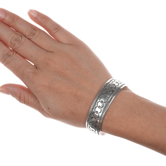 6.25" Vintage Native American hand stamped silver cuff bracelet For Sale - Image 11 of 11