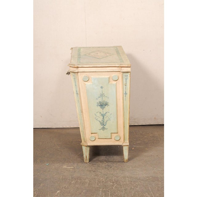Early 20th Century Venetian Hand-Painted Tapering Chest, 1920s For Sale - Image 5 of 11