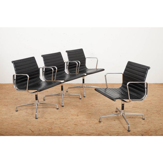 Swivel Chair EA 104 in Chrome-Plated Aluminum and Black Leather Upholstery by Ray and Charles Eames for Vitra, 1958 For Sale - Image 10 of 18